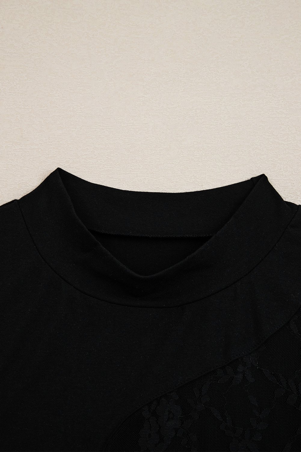 Black Plus Size dentelle patchwork asymétrique coupé transparent à manches longues – Image 4