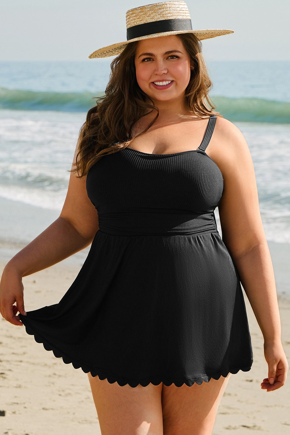 Black Plus Size Textured Scalloped Trim Swim Robe avec culotte – Image 6